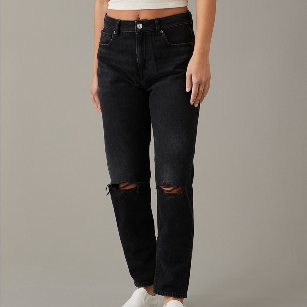 American Eagle Outfitters Black High Rise Mom Jeans - 0 Short